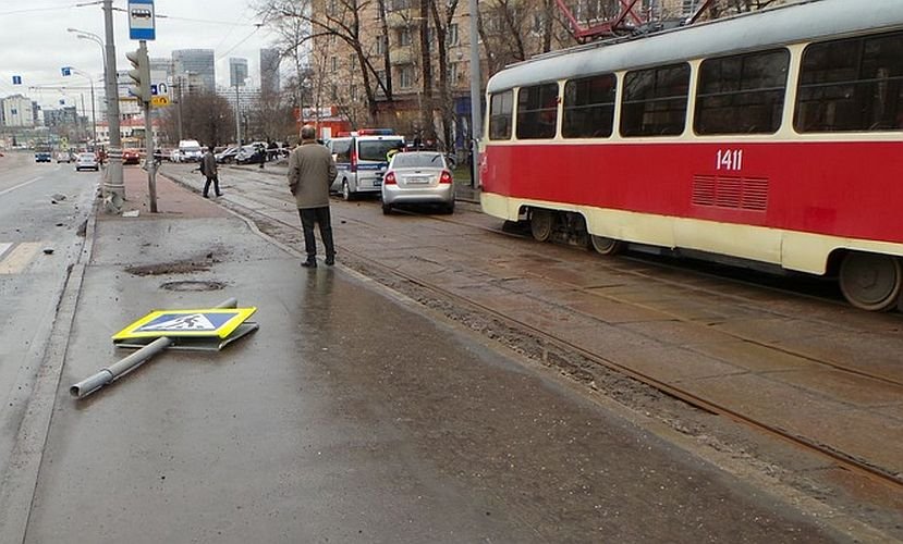 На юге Москвы «Газель» насмерть сбила пешехода (5).jpg