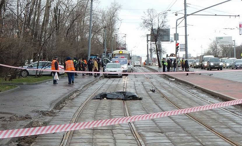 На юге Москвы «Газель» насмерть сбила пешехода (3).jpg