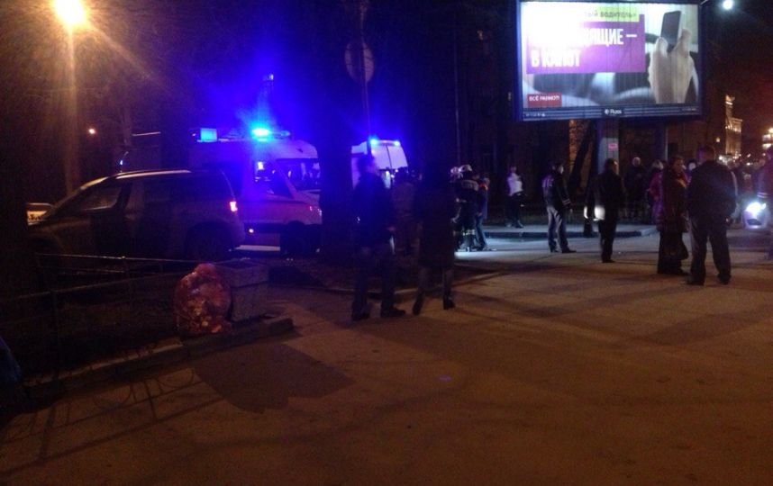 На Стачек женщина сбила четырех человек на тротуаре На Стачек женщина сбила четырех человек на тротуаре (1).jpeg
