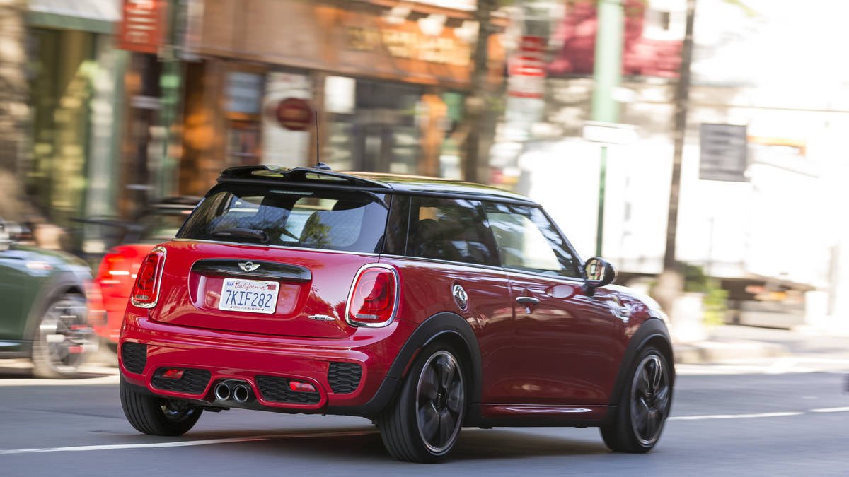 Обновленный MINI Cooper 2015 как городская мечта! ct_072415_jcw_0095.jpg