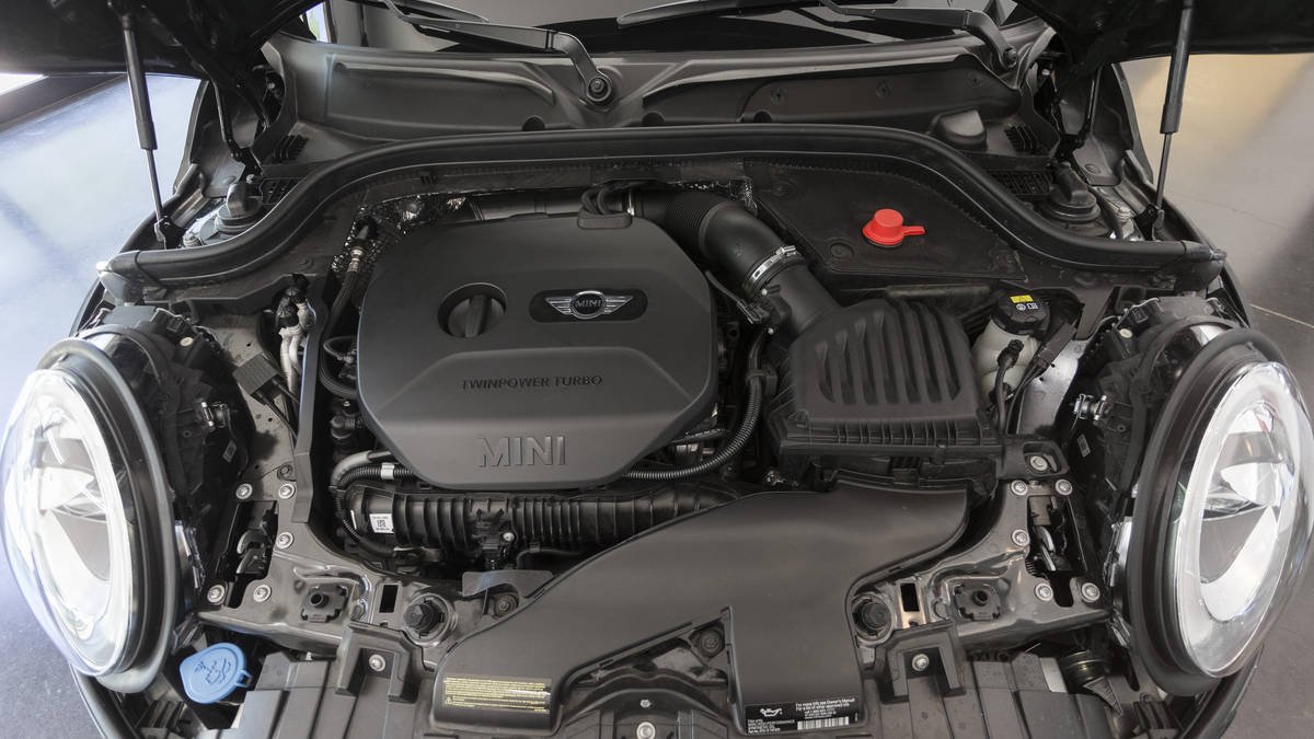 Обновленный MINI Cooper 2015 как городская мечта! ct_072415_jcw_0106.jpg