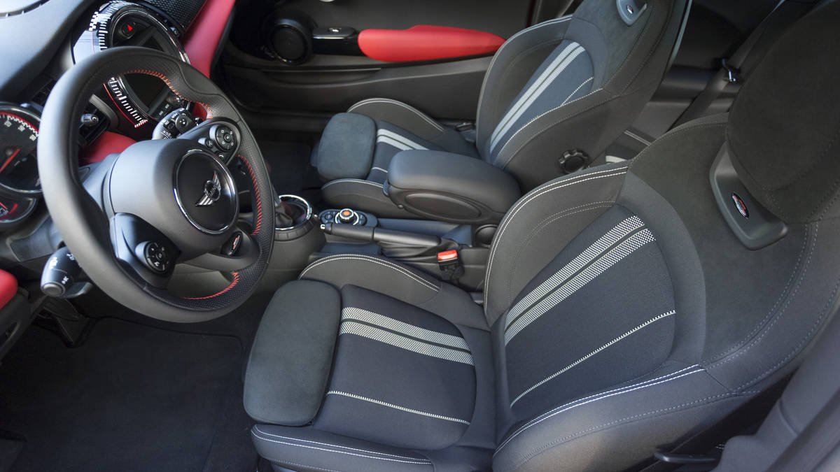 Обновленный MINI Cooper 2015 как городская мечта! ct_072415_jcw_0084.jpg