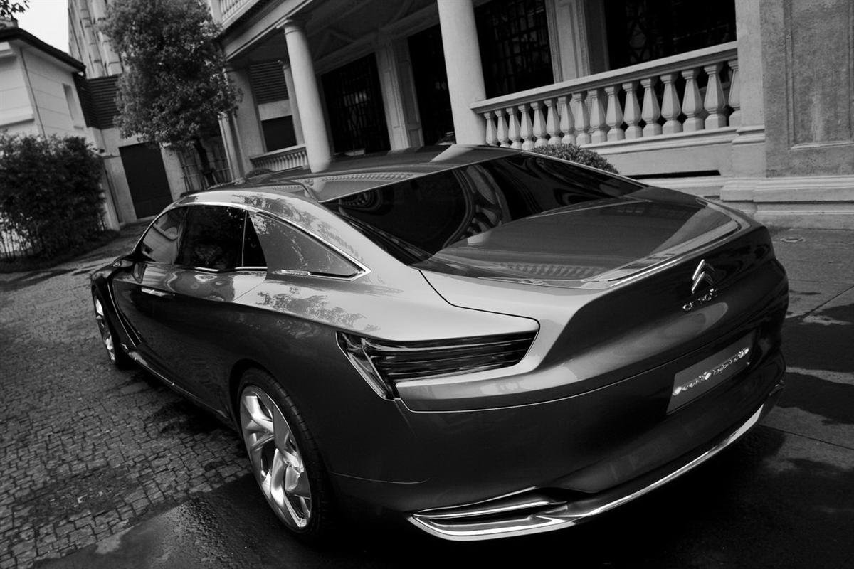 Citroen Metropolis concept (2).jpg