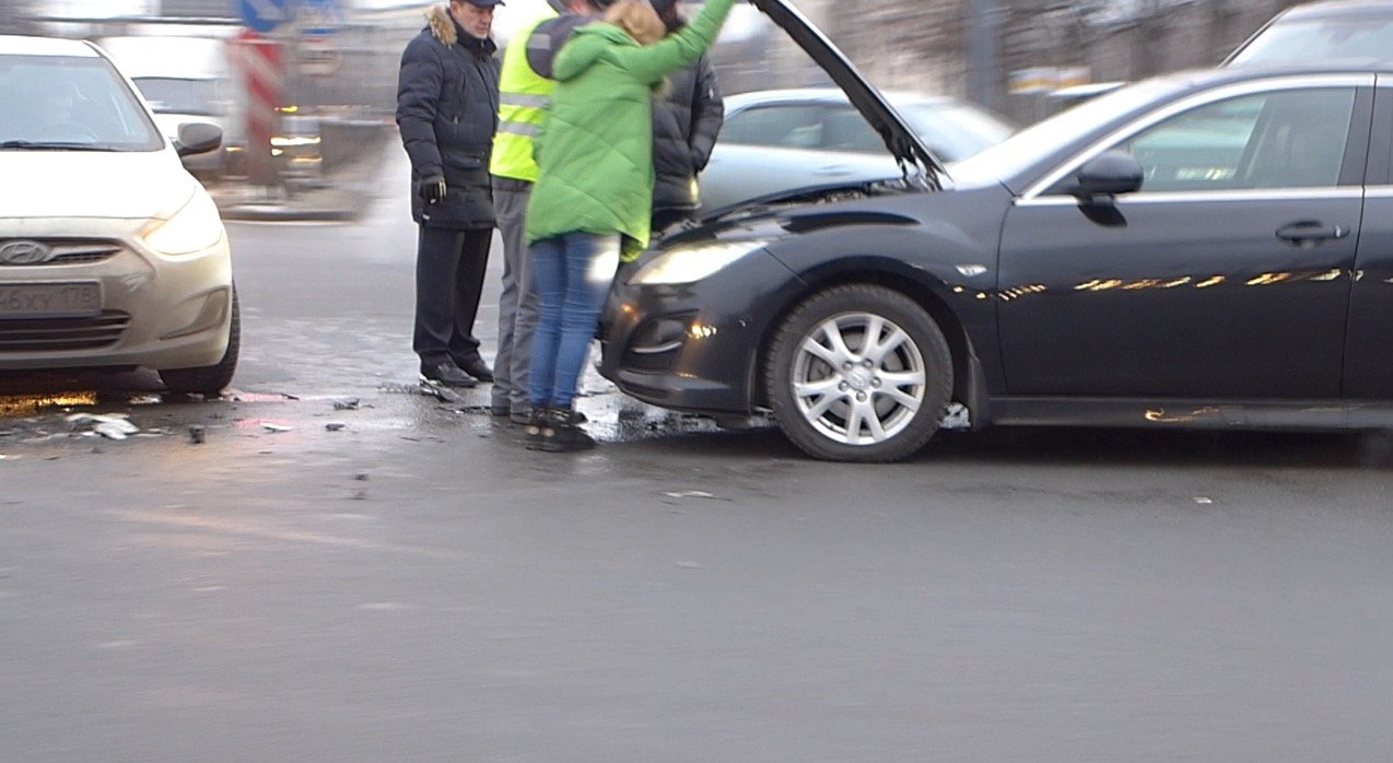ДТП на прекрестке Пискаревского и Блюхера