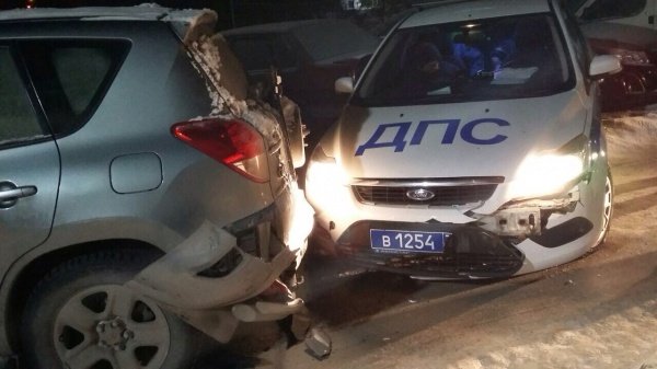 В Тюмени пьяный школьник разбил 7 автомобилей (3).jpg
