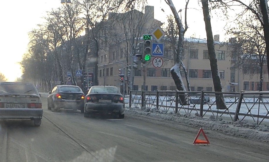 ДТП на Большом САпсоньевском проспекте