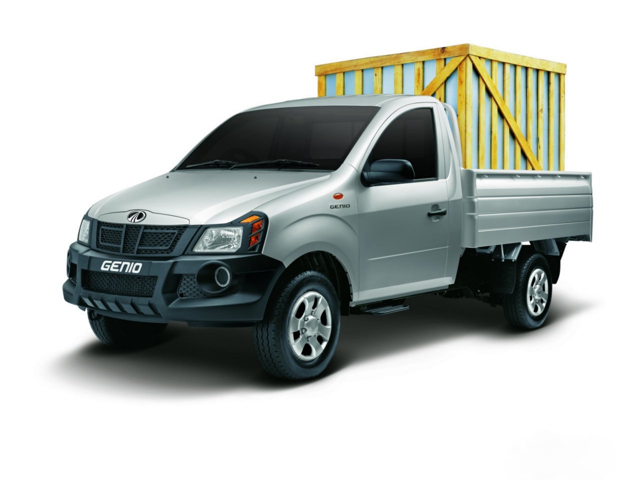 В Индии представили пикап Mahindra Imperio Mahindra Genio 2011.jpeg