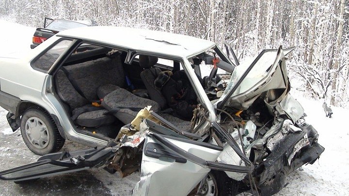 В Свердловской области в ДТП с двумя ВАЗами погибли три человека 2.jpg