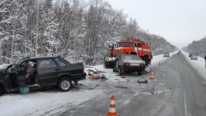 В Свердловской области в ДТП с двумя ВАЗами погибли три человека 1.jpg