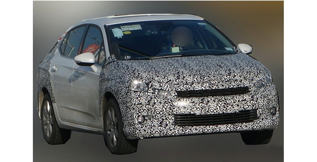 Citroen начал тесты обновленного C4.jpg