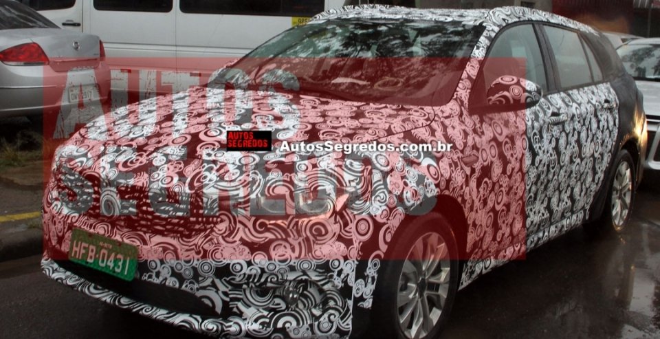 Обновленный Fiat Tipo заснят на тестах 1.jpg