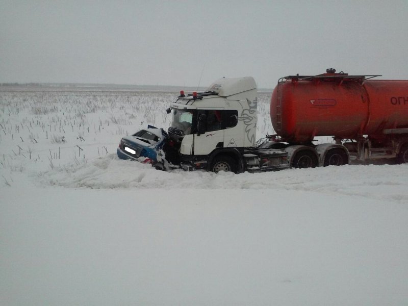 Под Самарой в ДТП погибли четыре человека (1).jpg