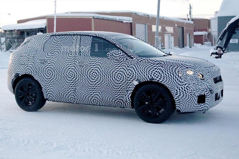 Новый Peugeot 3008 вышел на зимние тесты (2).jpg