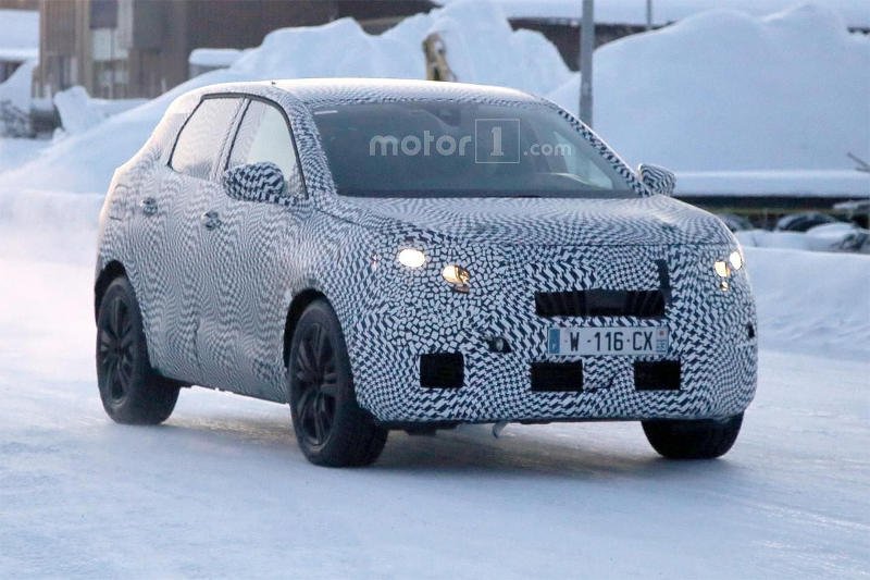 Новый Peugeot 3008 вышел на зимние тесты (1).jpg