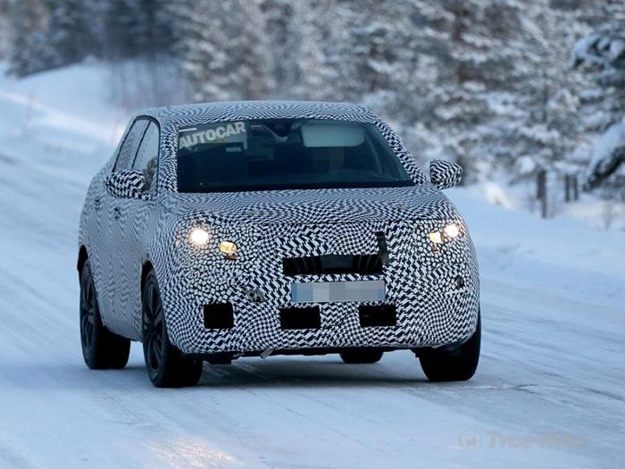 Новый Peugeot 3008 вышел на зимние тесты (3).jpg