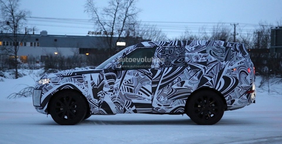 Land Rover Discovery заснят на зимних тестах (3).jpg