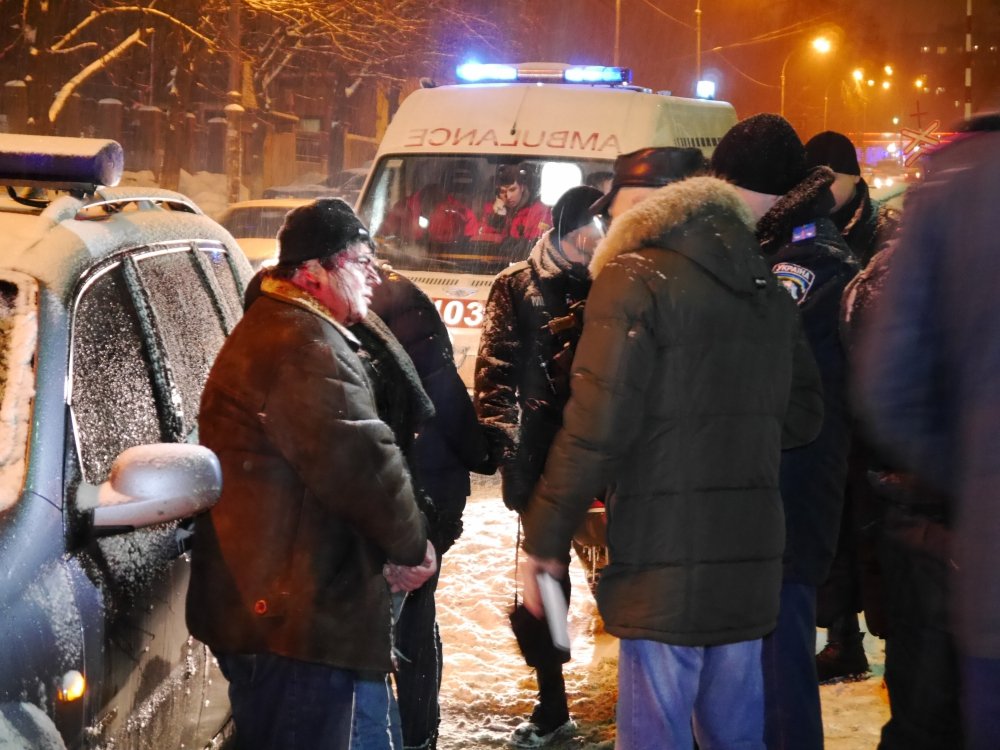 Пытаясь скрыться, воры разбили два авто