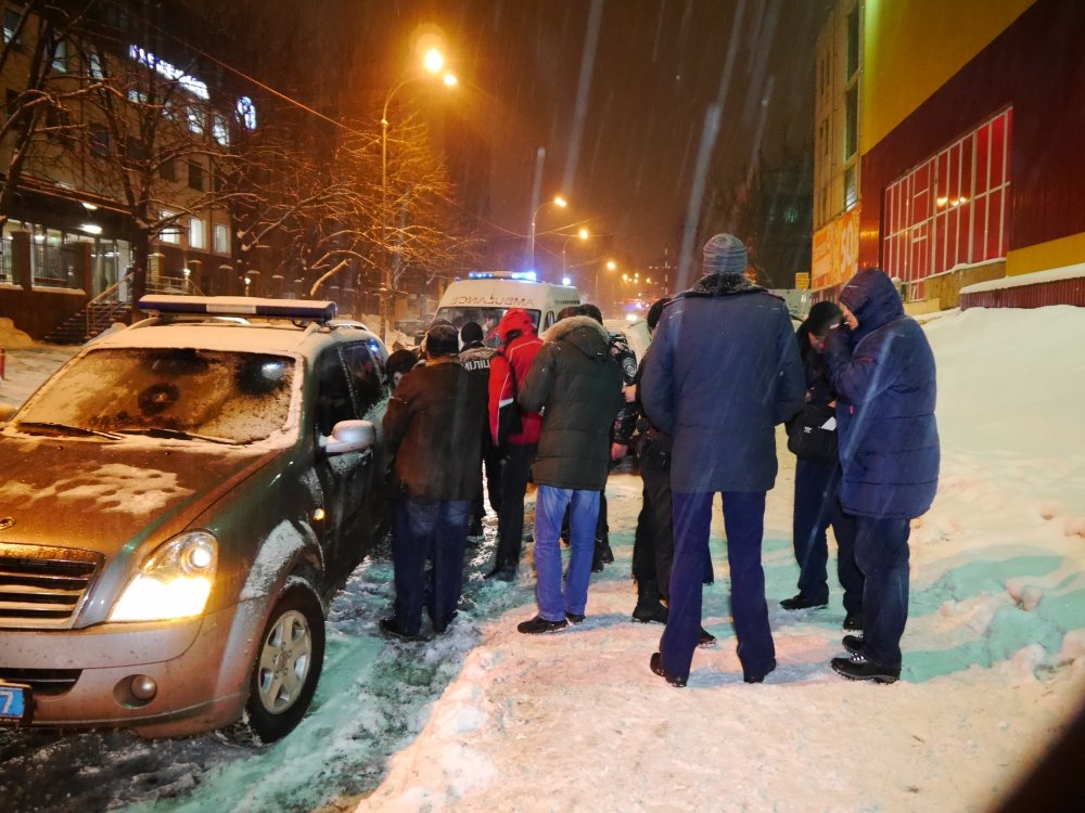 Пытаясь скрыться, воры разбили два авто