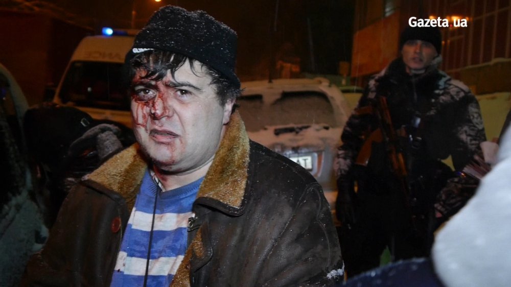 Пытаясь скрыться, воры разбили два авто