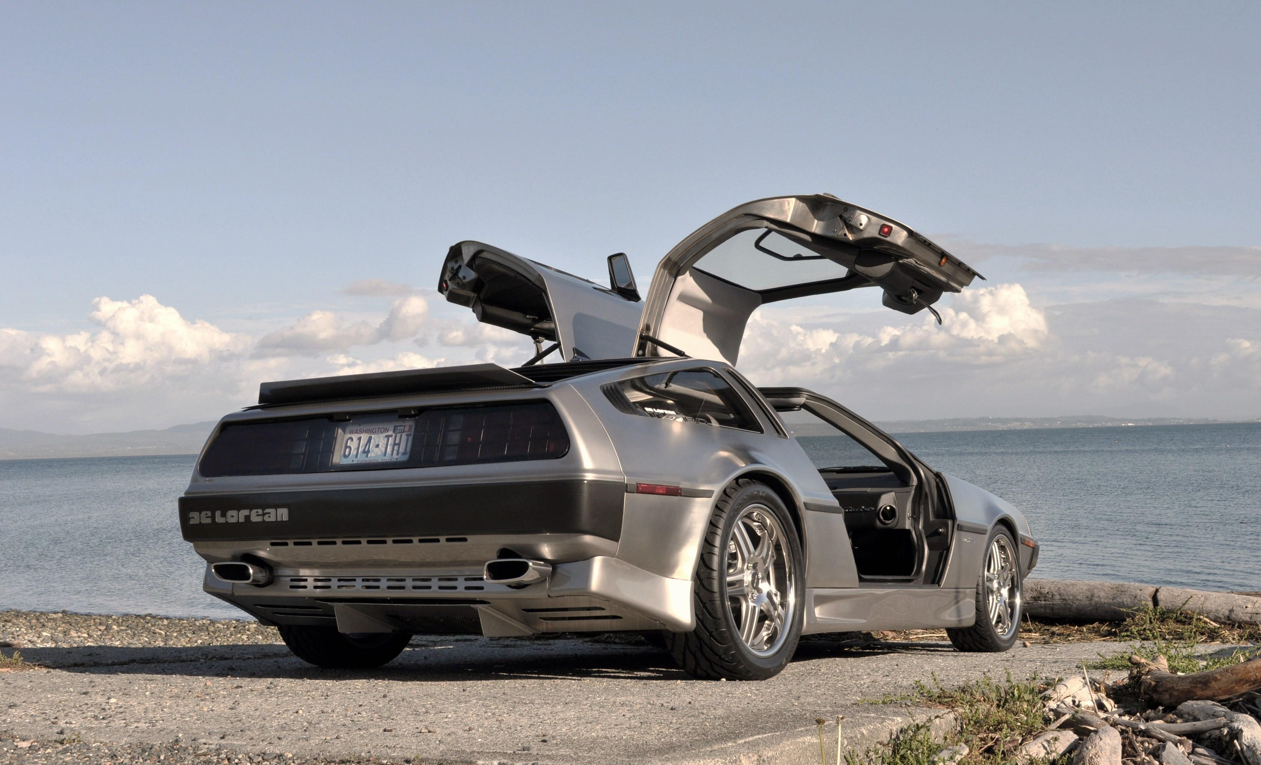 Легендарный DeLorean из «Назад в будущее» вернется в продажу 1.jpg
