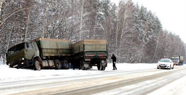 В ДТП на Оренбургском тракте погибла девушка (5).jpg