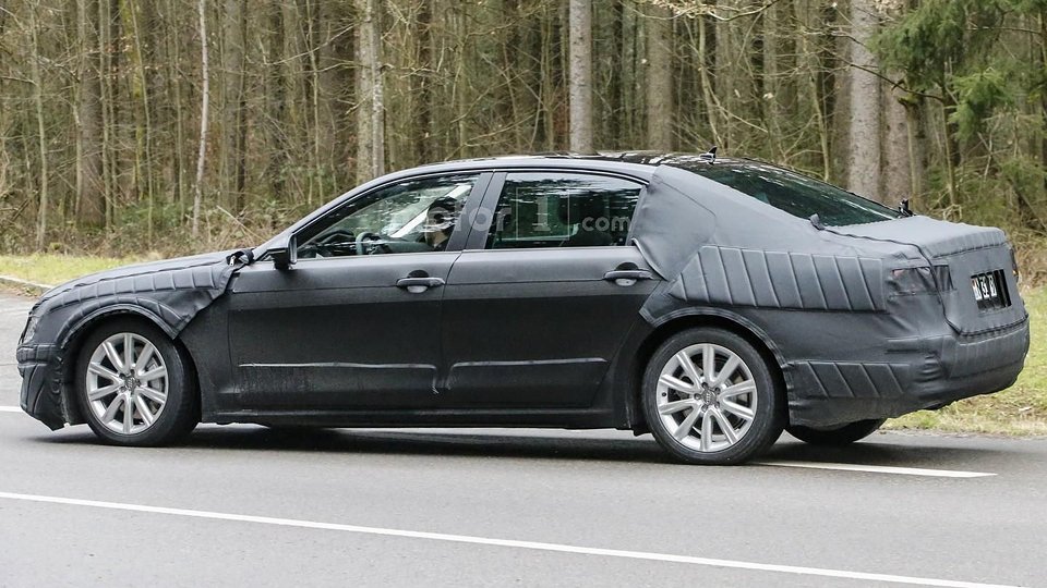 Volkswagen тестирует серийную версию C Coupe GTE (2).jpg