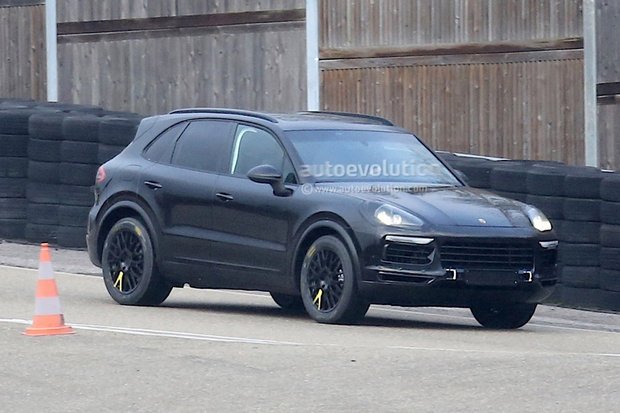 Новый Porsche Cayenne заснят на тестах (1).jpg