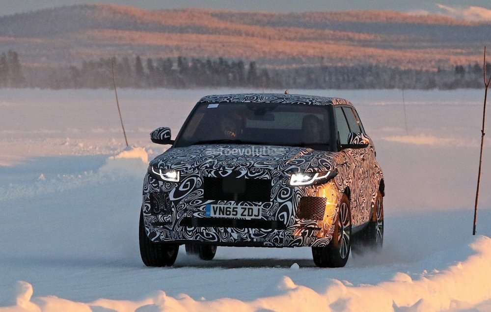 Jaguar E-Pace 2018 заснят на тестах (1).jpg