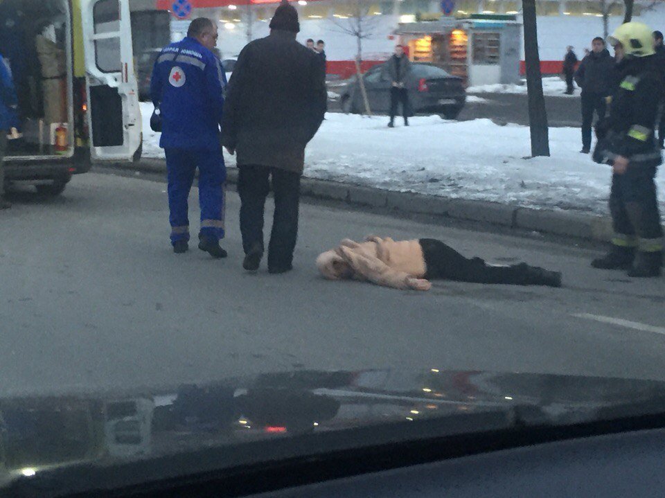 На улице Димитрова в Петербурге насмерть сбили женщину (2).jpg