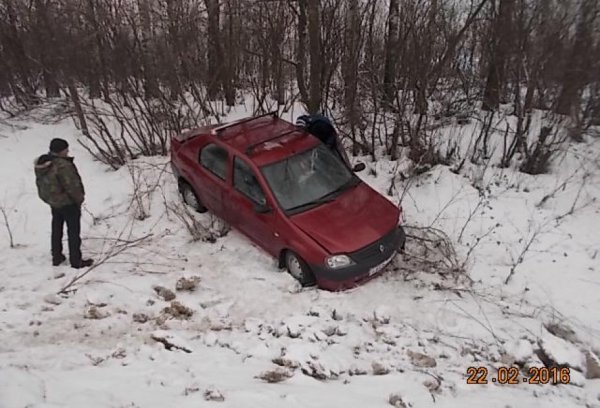 В Тульской области столкнулись Renault и Hyundai (2).jpg