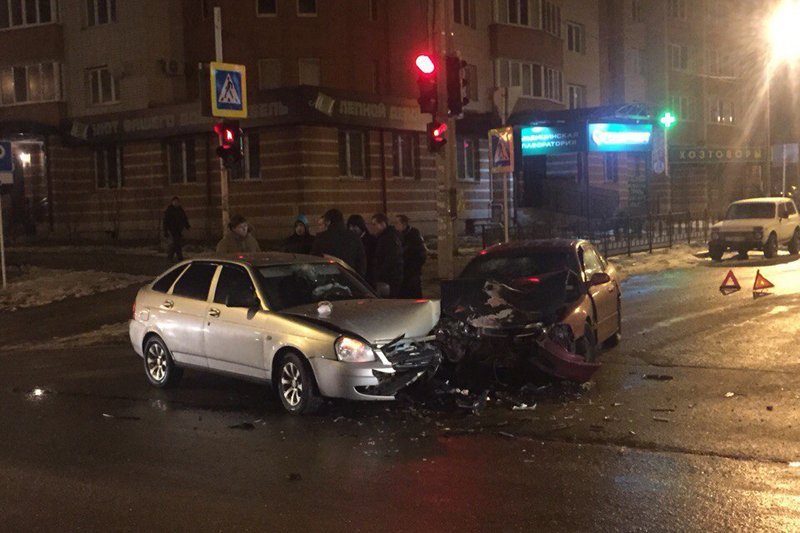Пьяное ДТП в Смоленске закончилось дракой (1).jpg
