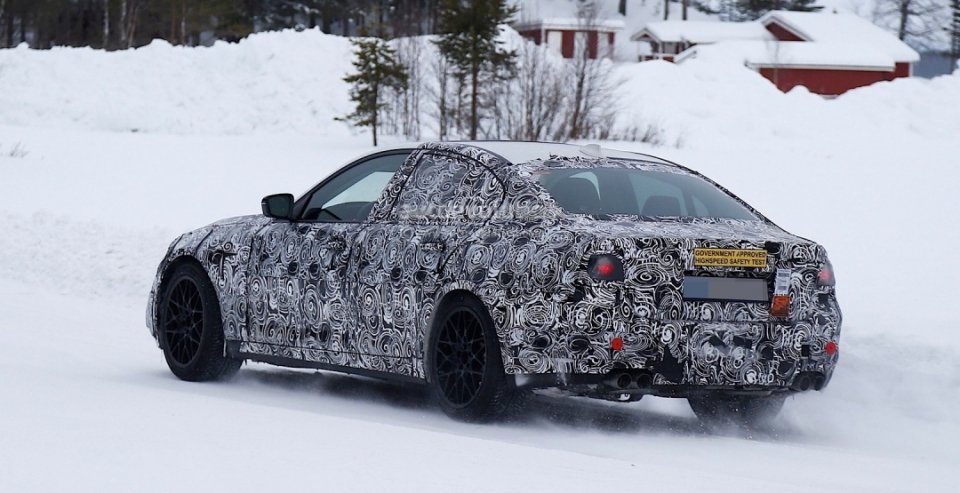 Новое поколение BMW M5 заснято на тестах в Скандинавии (2).jpg
