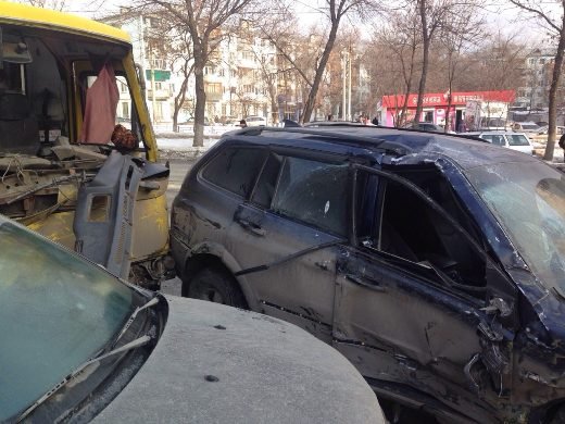 В ДТП в Самаре с маршруткой пострадали восемь человек (1).jpg