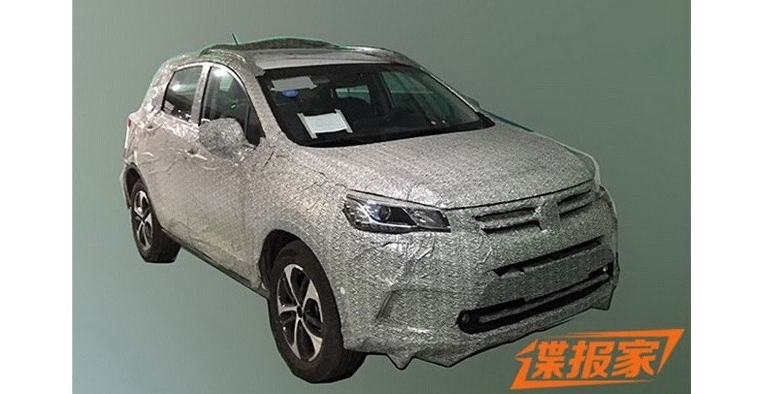 Dongfeng готовит новый кроссовер AX5 (2).jpg