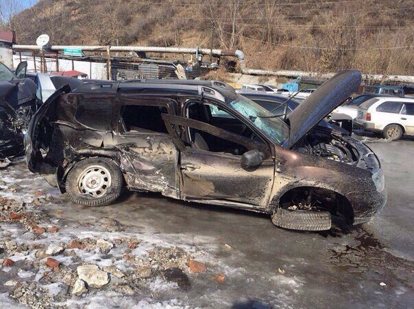В Горно-Алтайске в результате столкновения Toyota Camry и Renault Duster погибла девушка, ещё четверо - в больнице