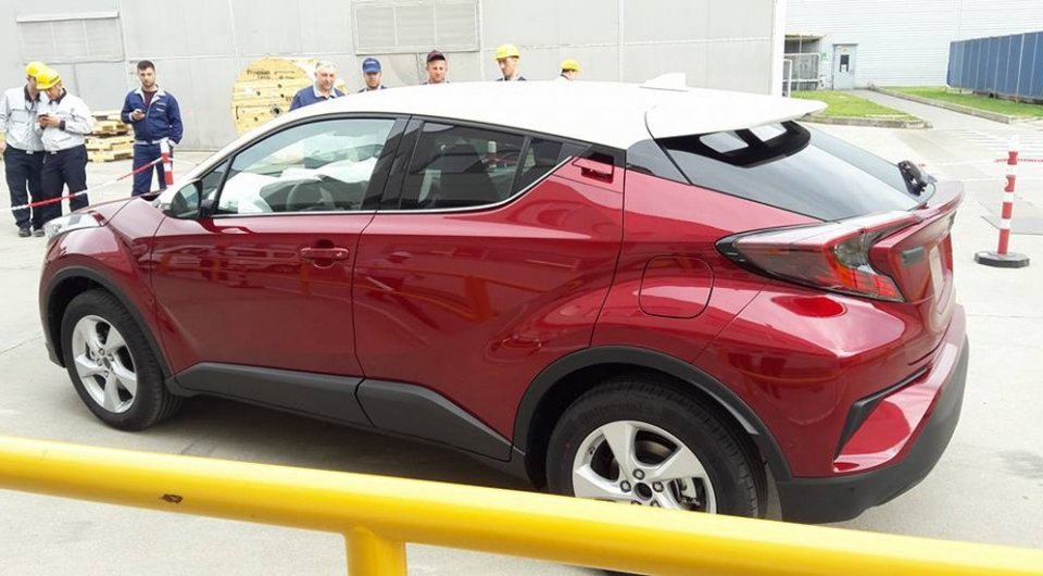 В Сеть выложили «живые» фото Toyota C-HR (2).jpg