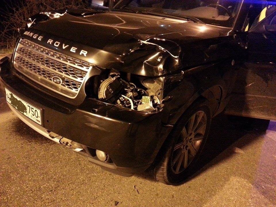 В Севастополе Range Rover насмерть сбил двух подростков (3).jpg