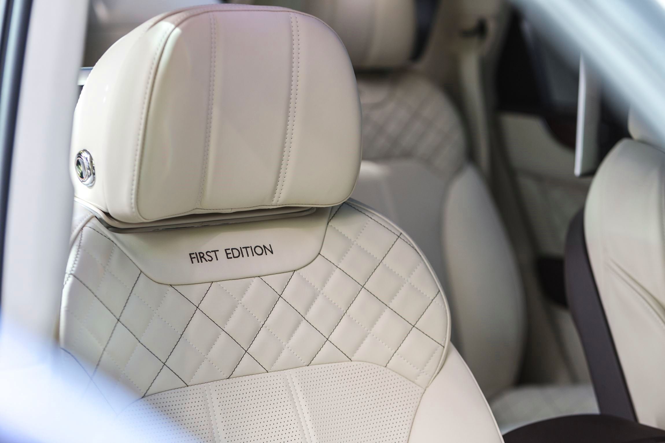 Bentley Bentayga First Edition (1).jpg