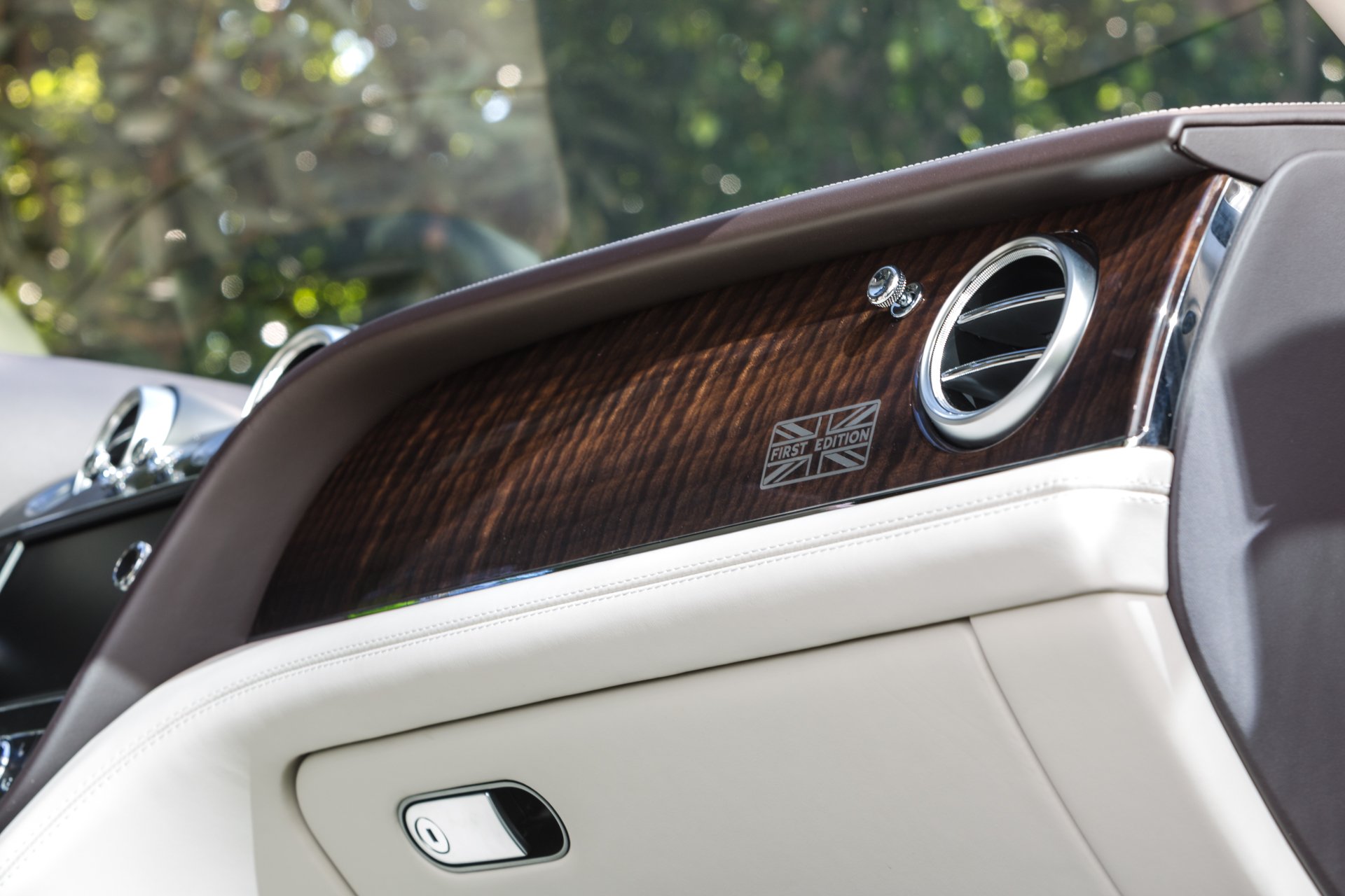 Bentley Bentayga First Edition (2).jpg