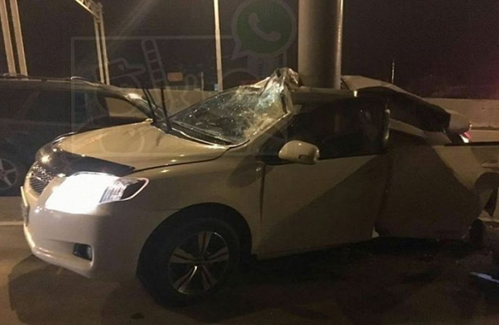 Во Владивостоке при столкновении автомобиля со столбом погиб пассажир (1).jpg
