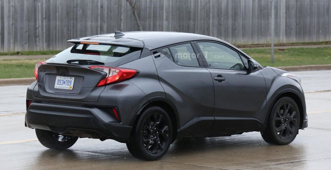 Прототип Toyota C-HR 2018 появился на снимках (1).jpg