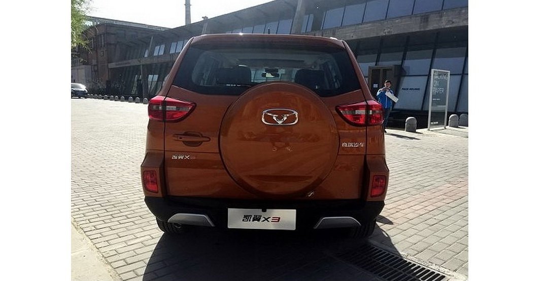 В Сеть выложили фото кроссовера Chery Cowin X3 (1).jpg