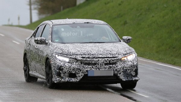 Серийный хэтчбек Honda Civic проходит дорожные испытания (2).jpg