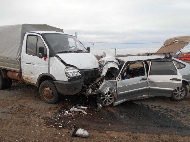 В Оренбургской области погибли два человека из ВАЗа.jpg