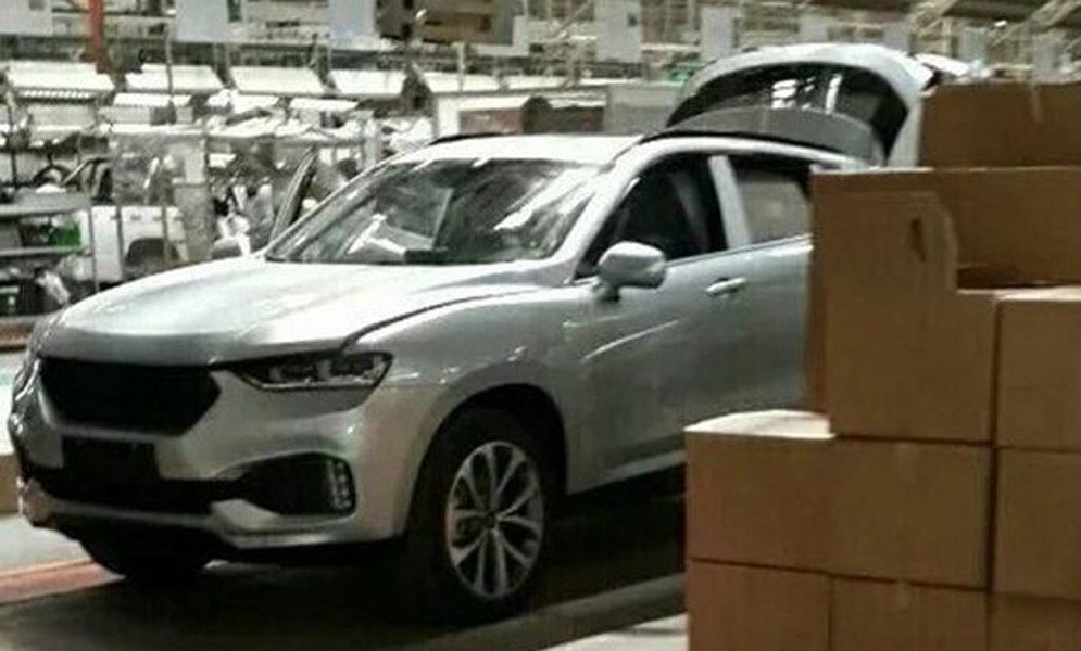 В Сети появились фото нового китайского кросс-купе Haval (1).jpg