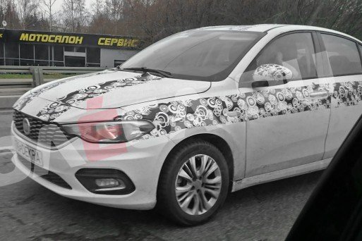 На дорогах Москвы замечен новый седан Fiat Tipo (2).jpg