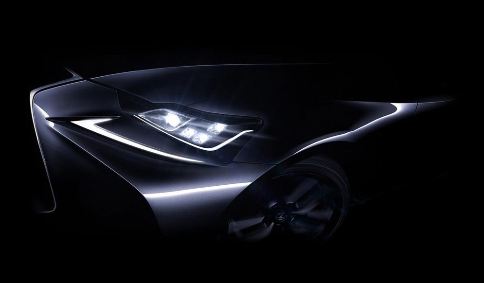 В Сети появился тизер обновленного седана Lexus IS.jpg