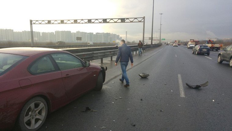 Две массовые аварии на КАД в Петербурге (1).jpg