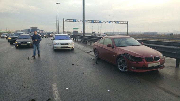 Две массовые аварии на КАД в Петербурге (2).jpg