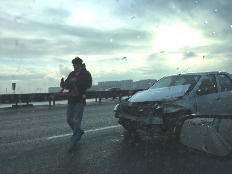 Две массовые аварии на КАД в Петербурге (3).jpg